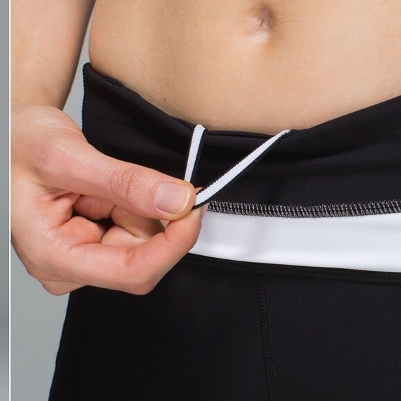 Lululemon Run Inspire Crop II All Full-On Luxtreme Black / White Leggings 4 - Picture 7 of 16